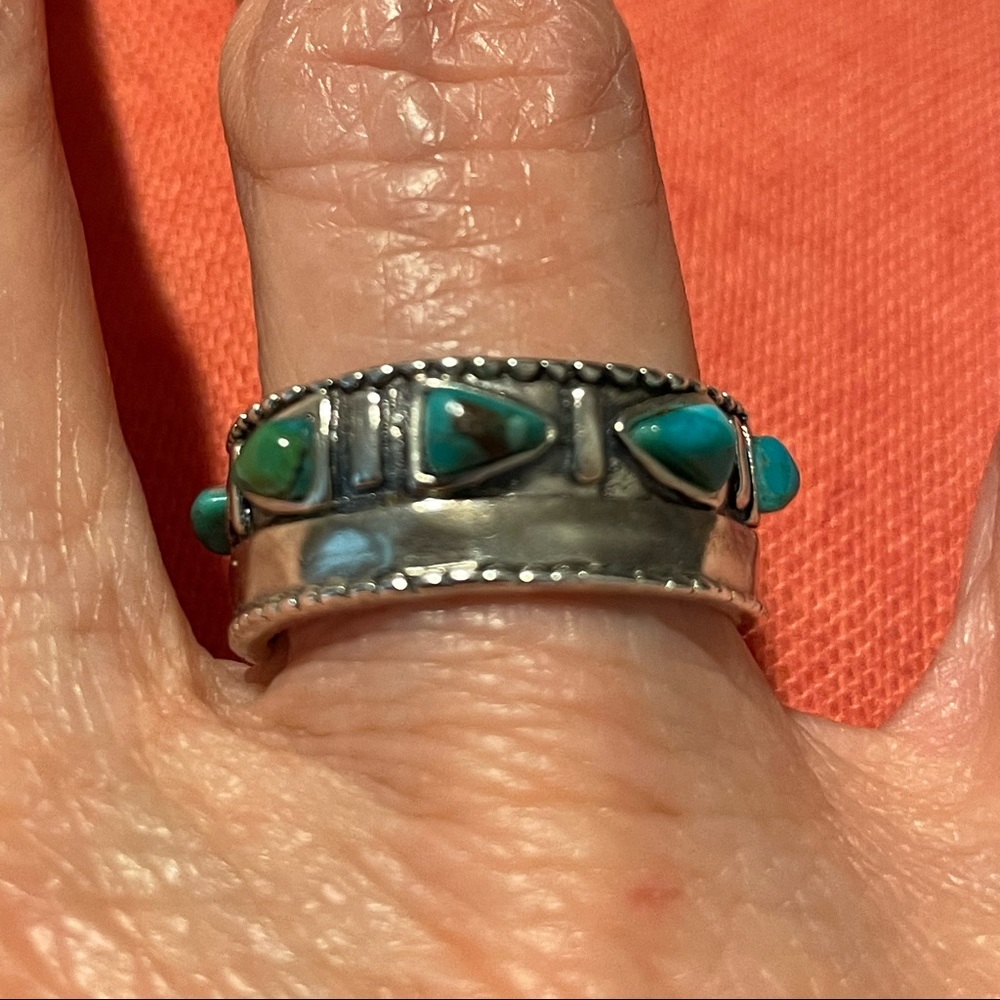 Silpada Ring - Picture 2 of 3